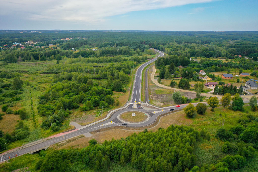 Widok na obwodnicę Staszowa z drona