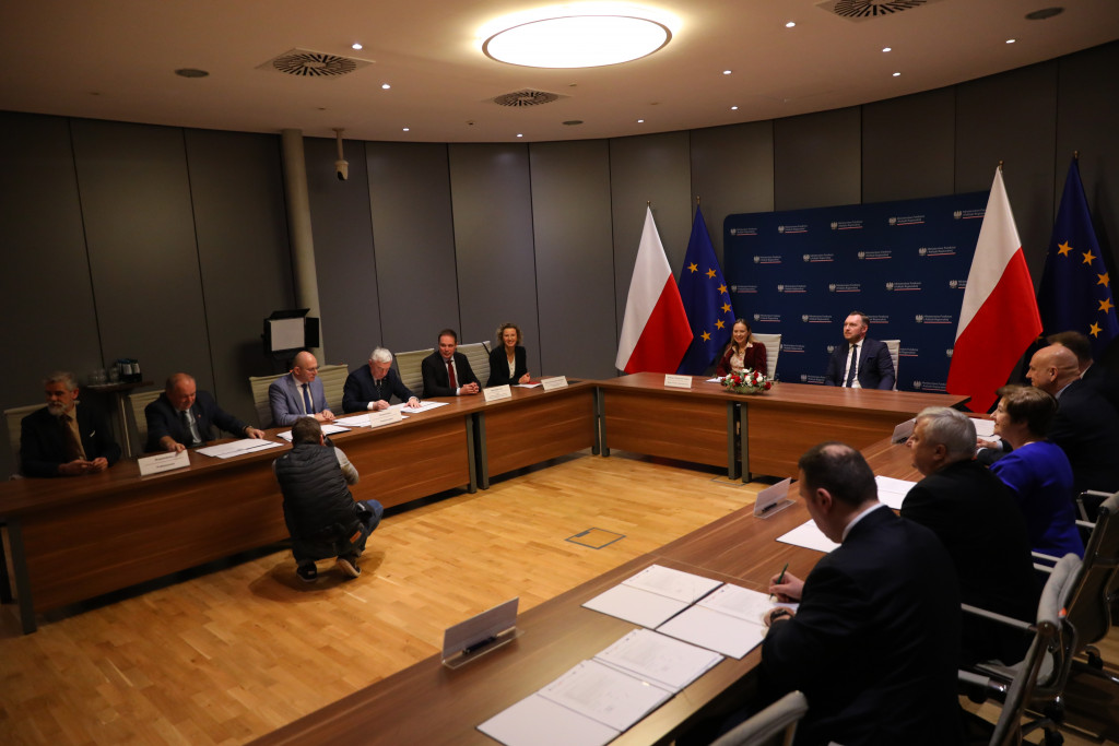 Podpisanie umów w ramach programu Fundusze Europejskie dla Polski Wschodniej